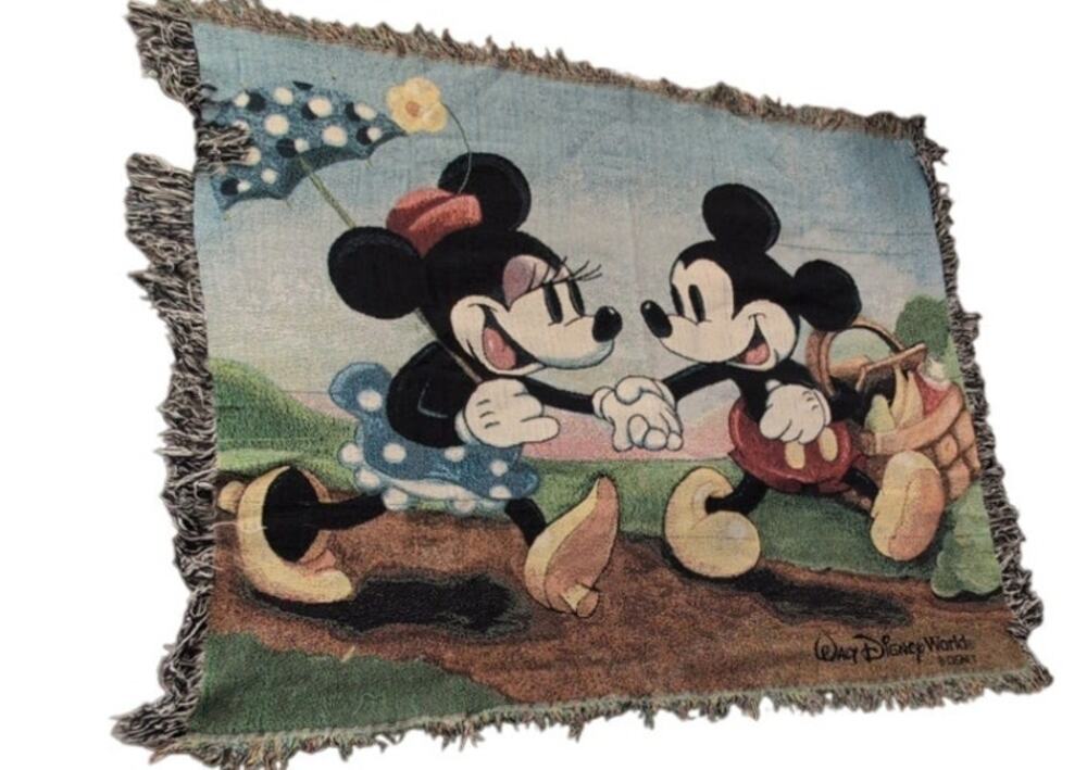 Disney World Mickey & Minnie Picnic Tapestry Throw Blanket 60x50 Vintage